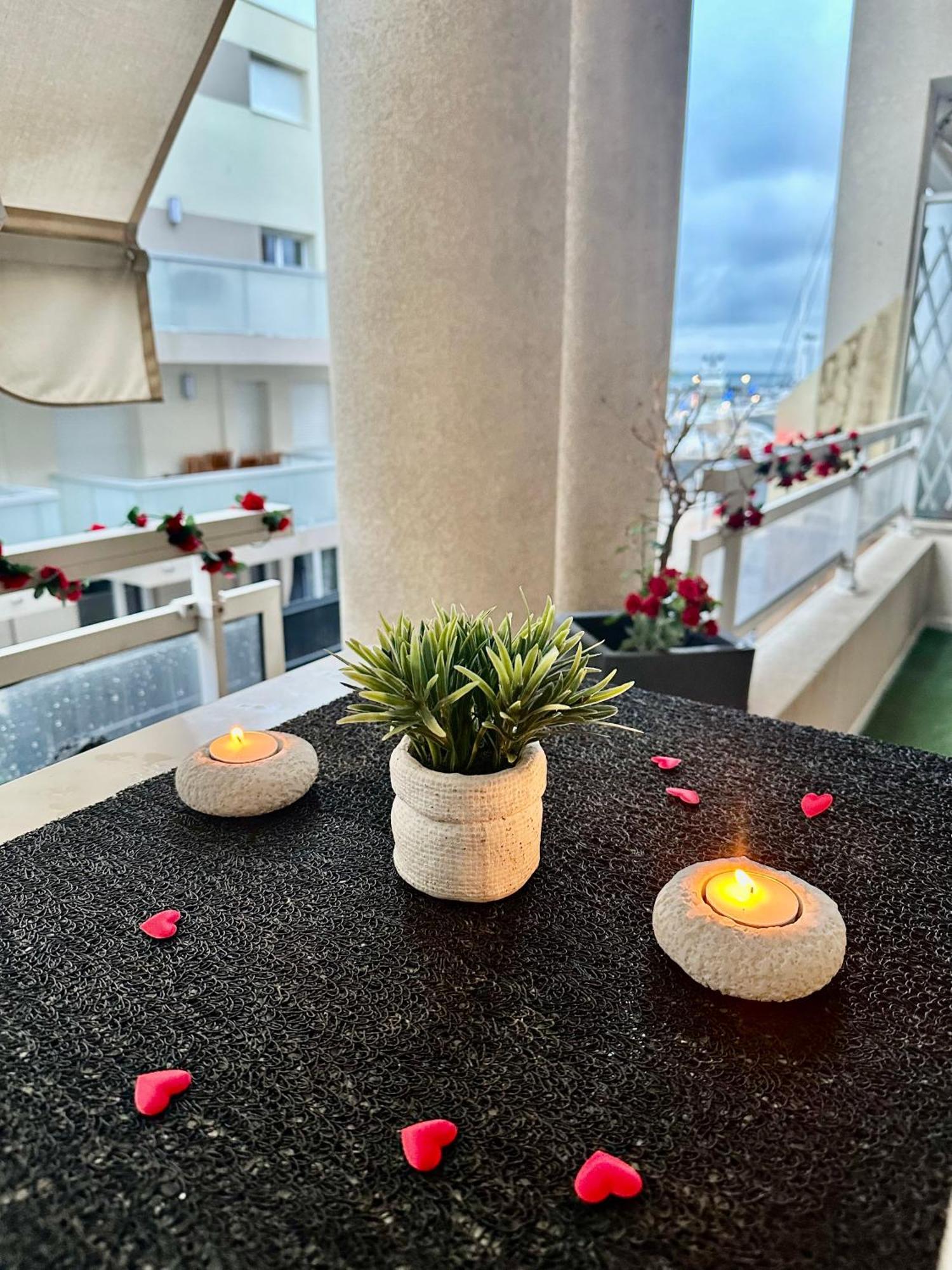 Amour Azur Appartement Pour 2 Avec Jacuzzi Et Terrasse A 2 Minutes De La Mer Валорис Екстериор снимка